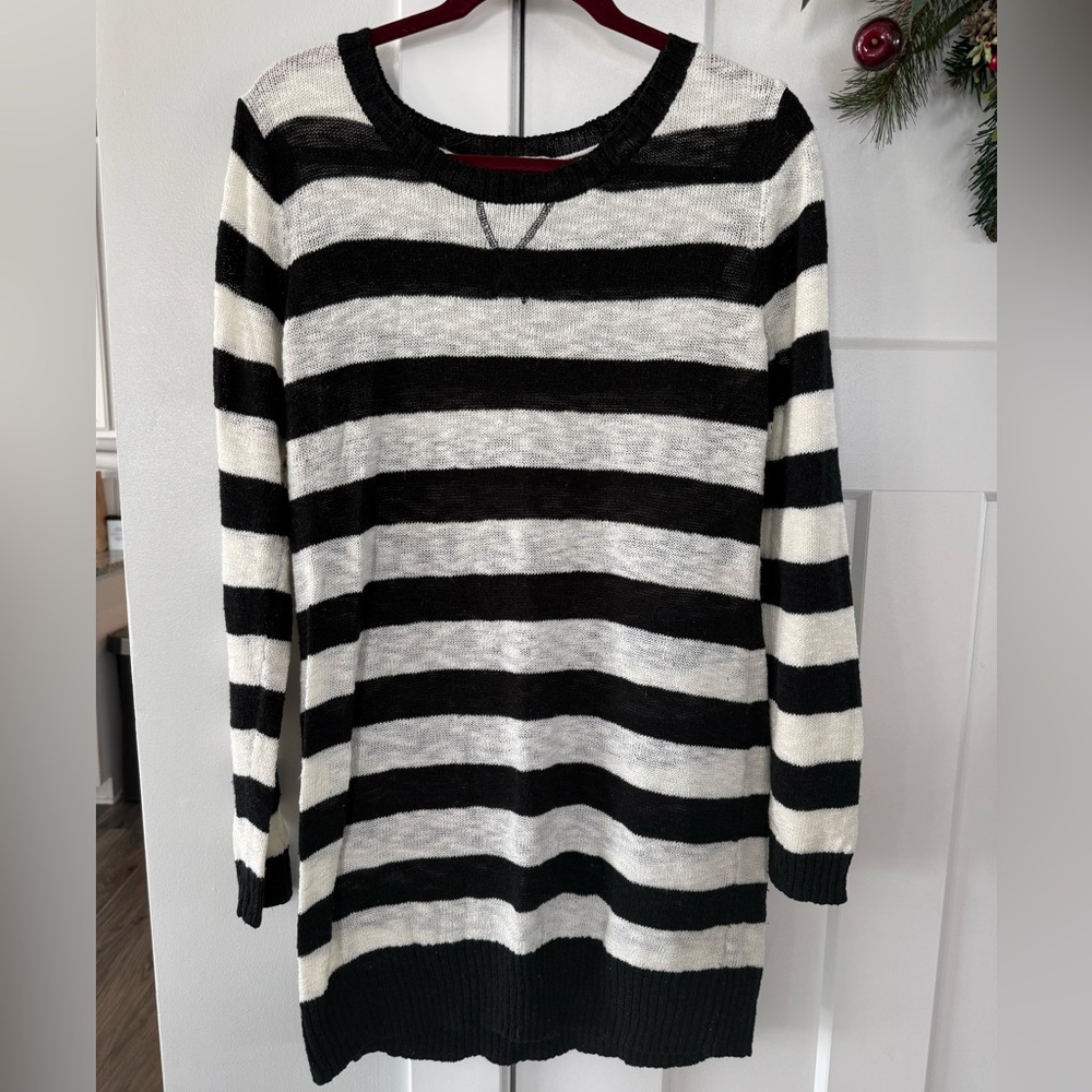 Chic Striped Crew Neck Sweater